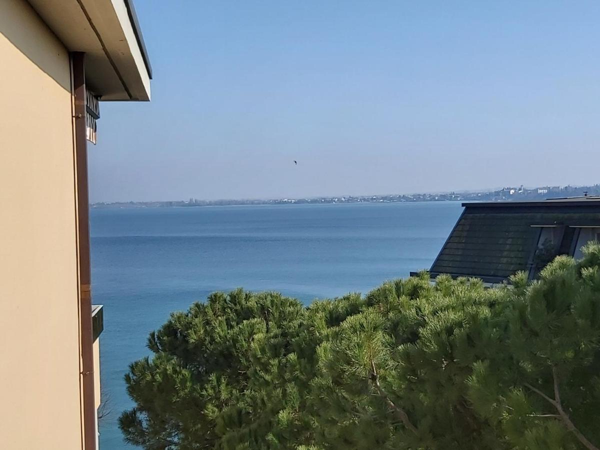 Apartmán Le Rive Desenzano del Garda Exteriér fotografie