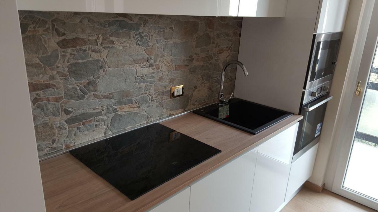 Apartmán Le Rive Desenzano del Garda Exteriér fotografie
