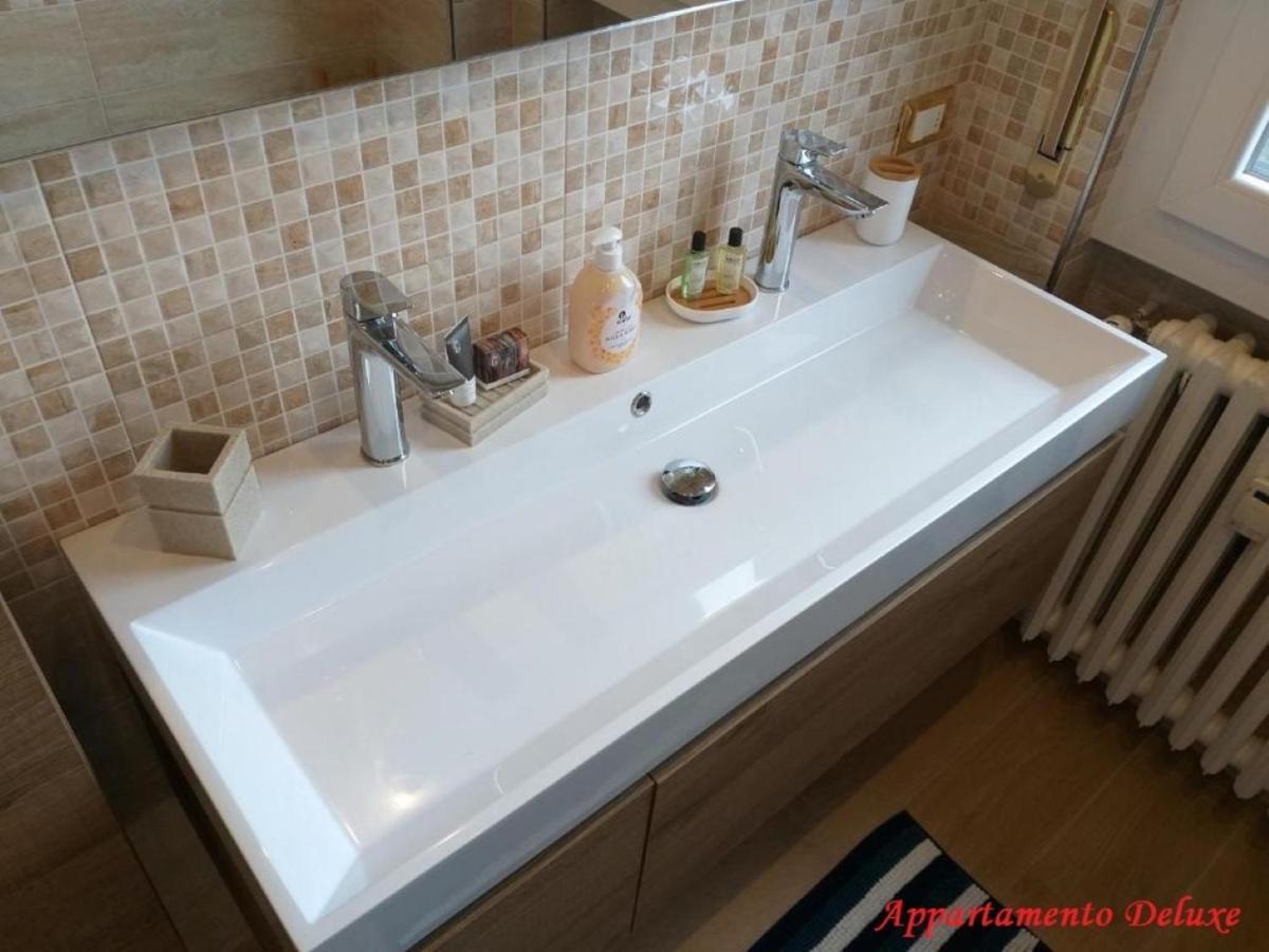Apartmán Le Rive Desenzano del Garda Exteriér fotografie